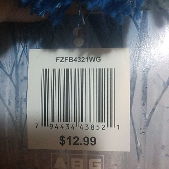 Frozen 2 Anna and Elsa Hat a Glove Set (Children's Size) - Picture 4 of 6